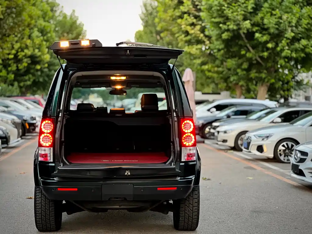 Land Rover Discovery — миниатюра 6