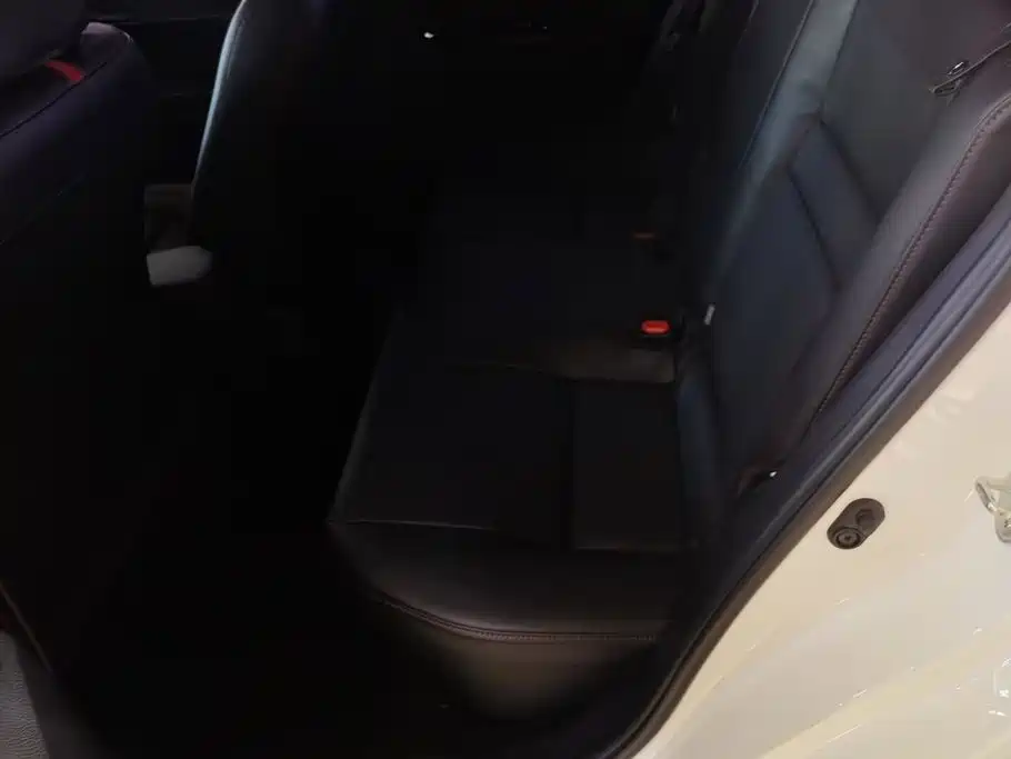 Toyota Yaris L — миниатюра 11