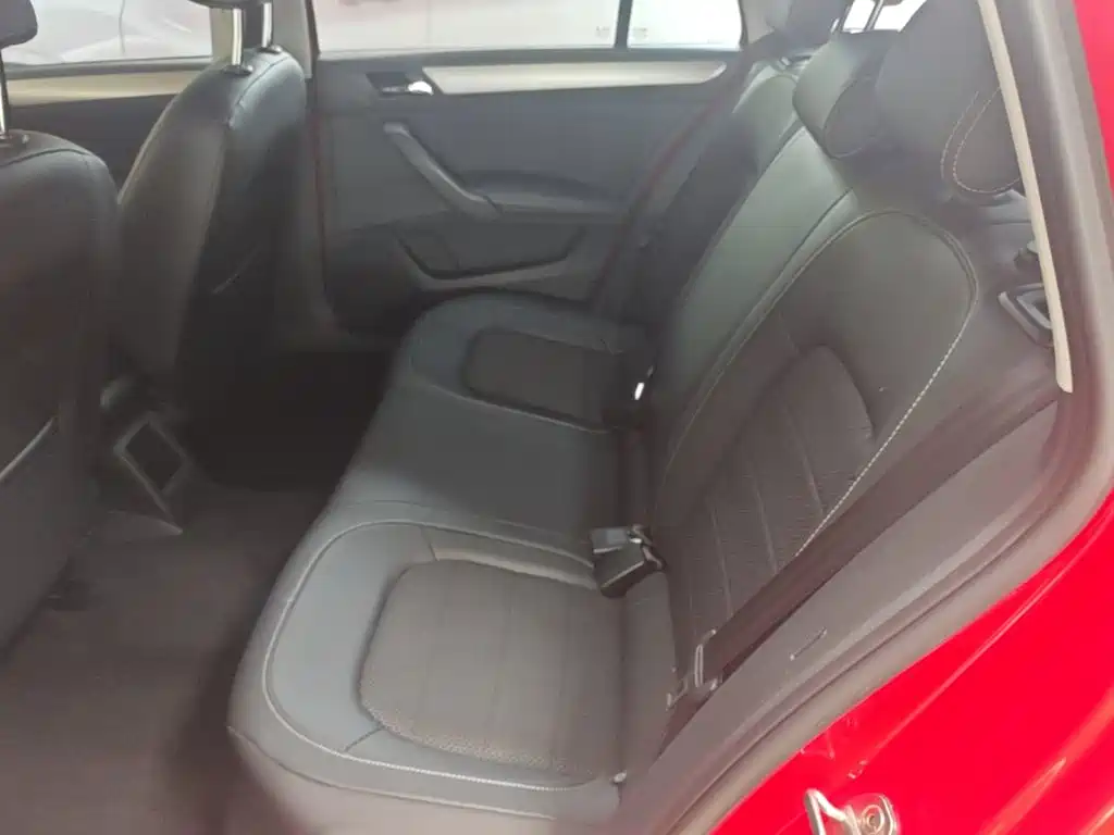 Skoda Rapid Spaceback — миниатюра 17
