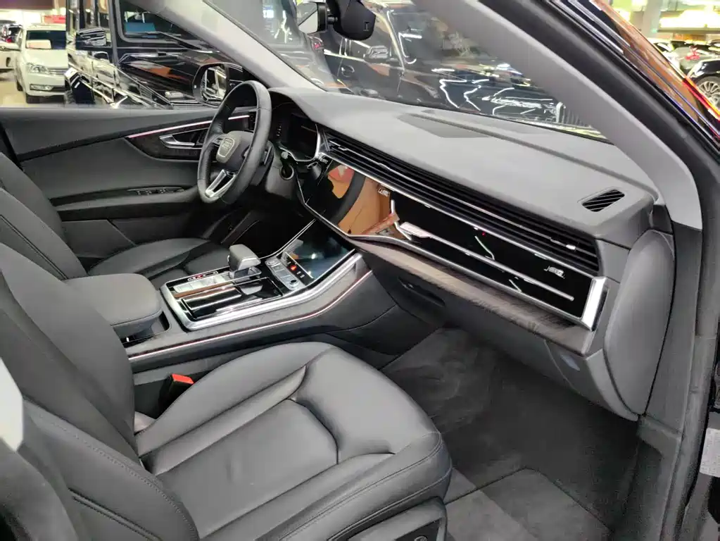 Audi Q8 2019 55 TFSI Premium
