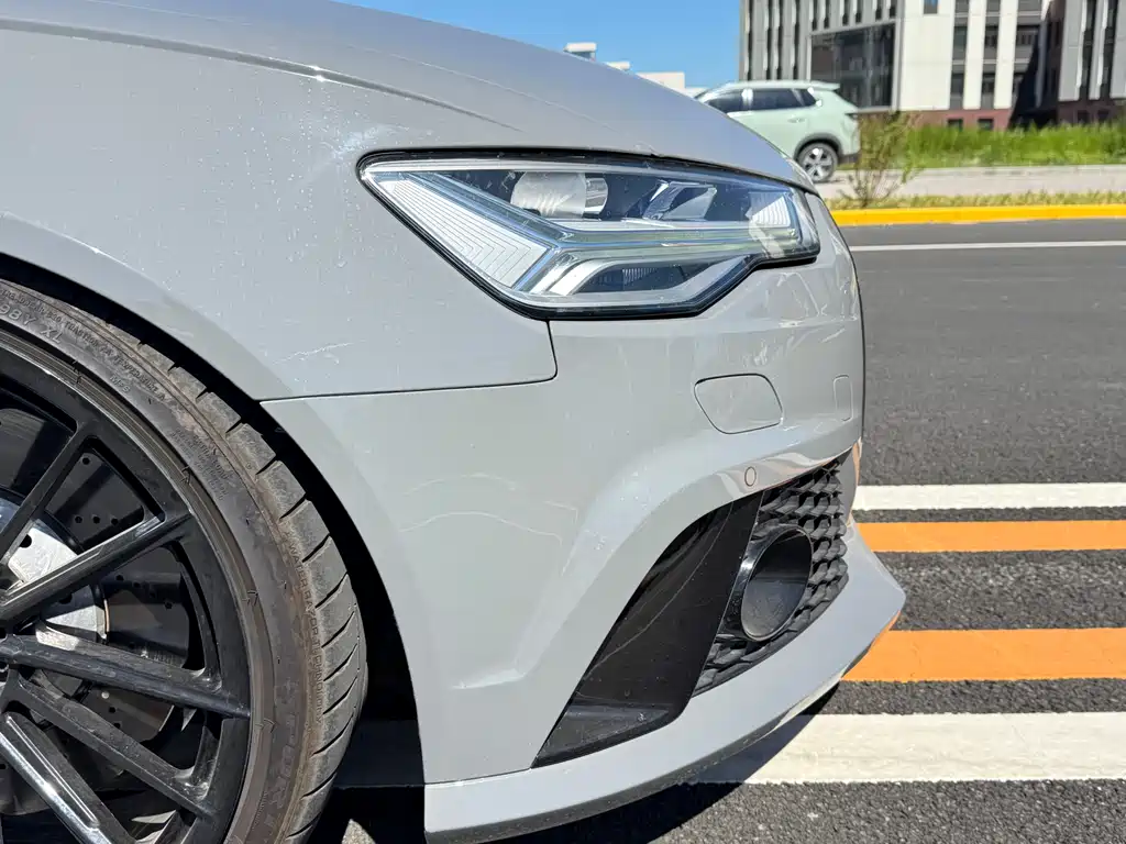 Audi RS 6 2016 RS 6 4.0T Avant