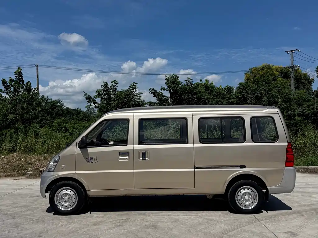 Wuling Rongguang — миниатюра 3