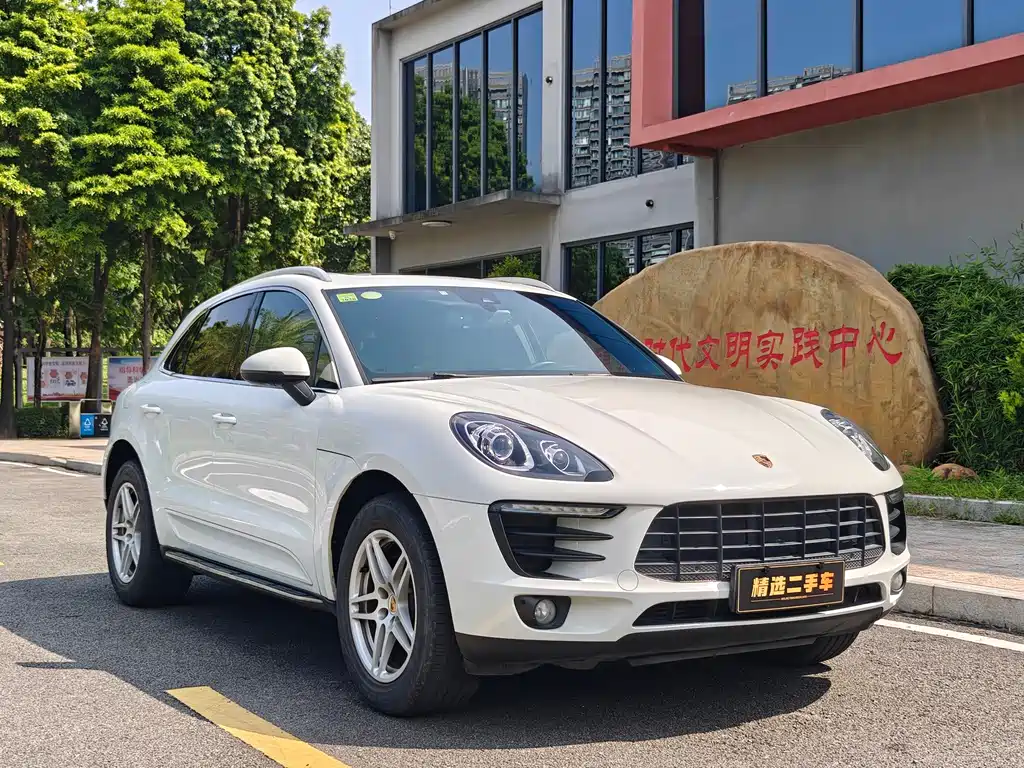 Porsche Macan — миниатюра 3