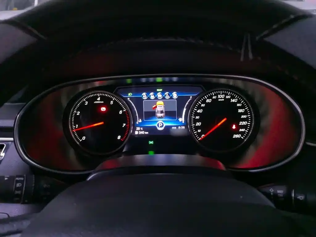Hongqi Hongqi H5 — миниатюра 4