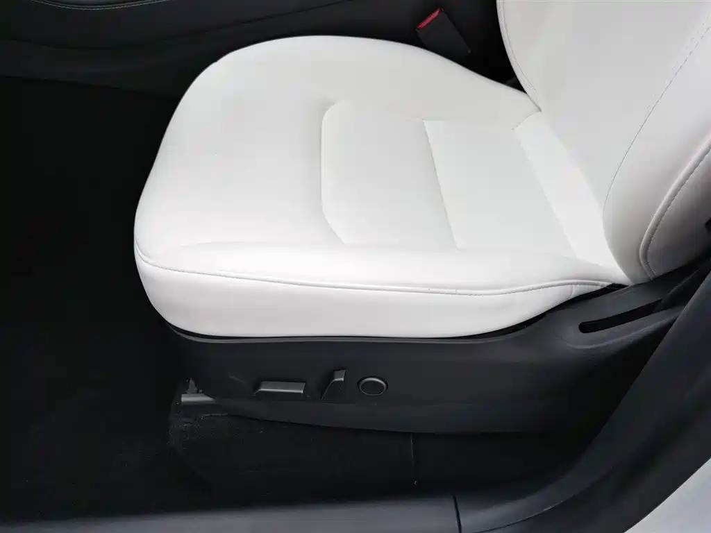 Tesla Model Y — фотографии объявления, Фото 20
