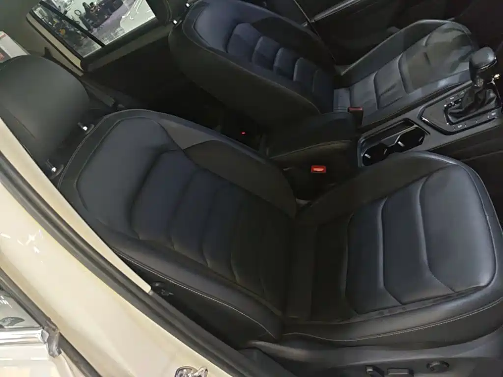 Volkswagen Tiguan L — миниатюра 25