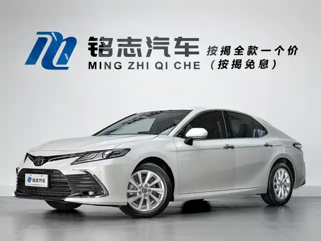 TOYOTA CAMRY 2023