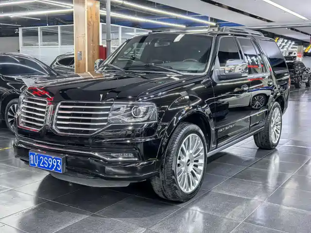 LINCOLN NAVIGATOR 2017