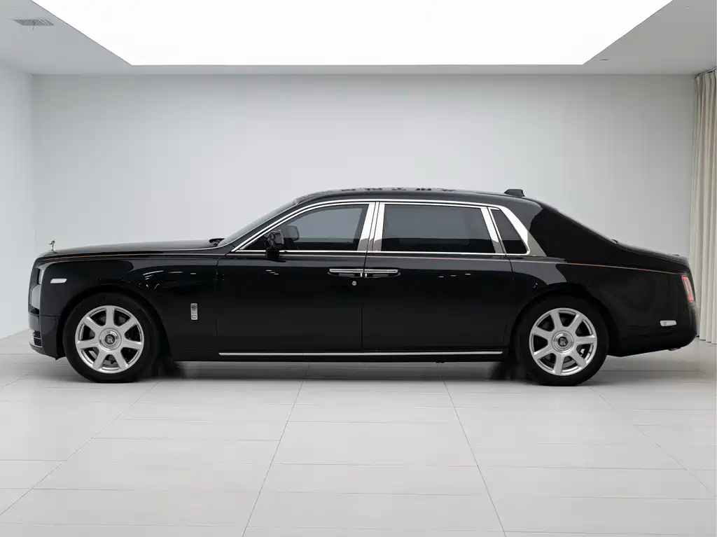 Rolls-Royce Phantom — миниатюра 3
