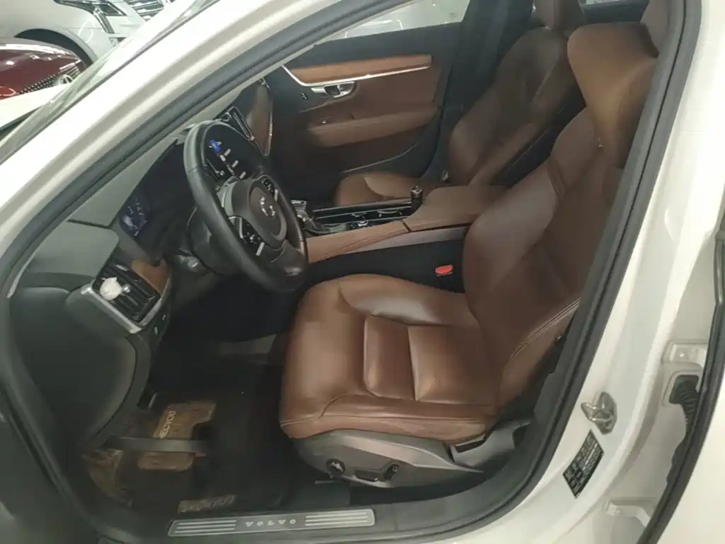 Volvo S90 — миниатюра 15