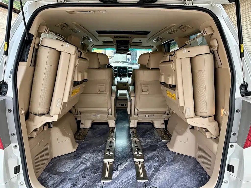 Toyota Alphard — фотографии объявления, Фото 17