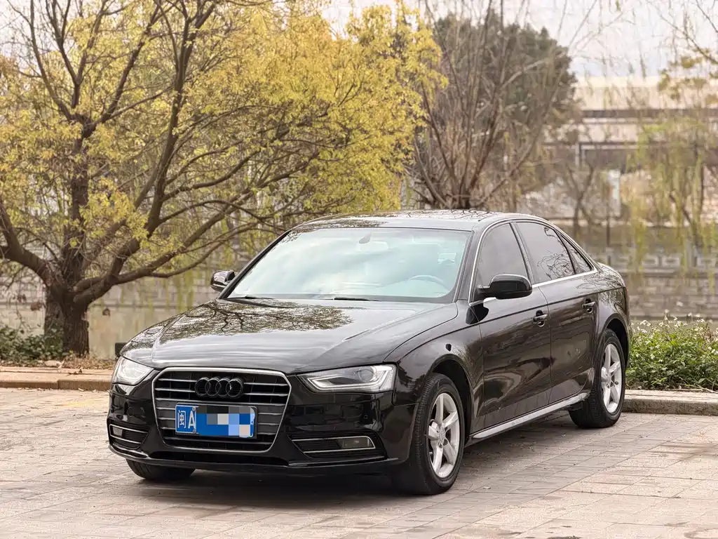 Купить Audi A4L