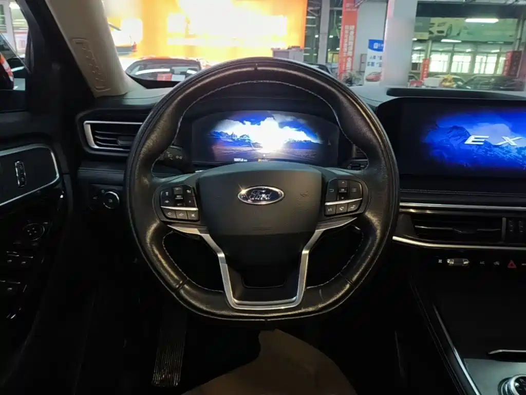 Ford Explorer — миниатюра 11