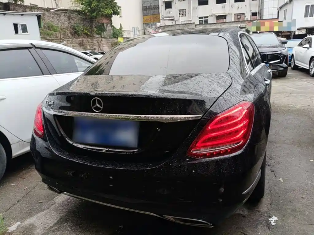 Mercedes-Benz C-Class — миниатюра 6