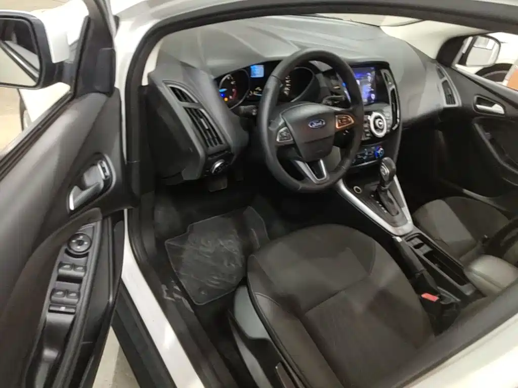 Ford Focus — миниатюра 16