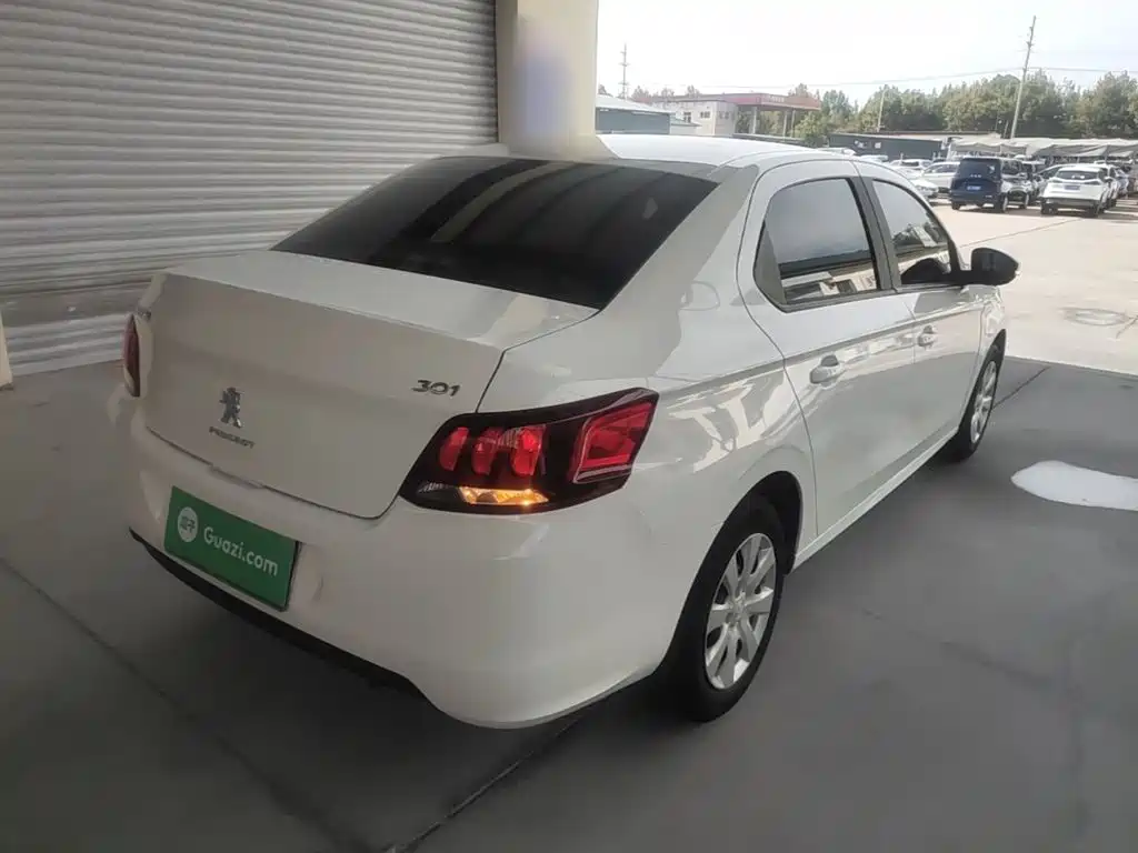 Peugeot 301 — миниатюра 7
