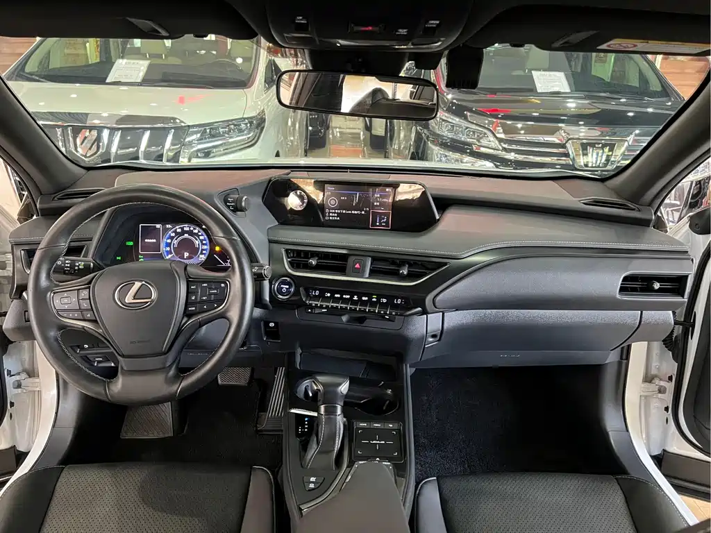 Lexus UX — миниатюра 15