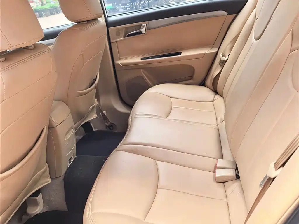 Roewe 350 2013 350S 1.5L AT