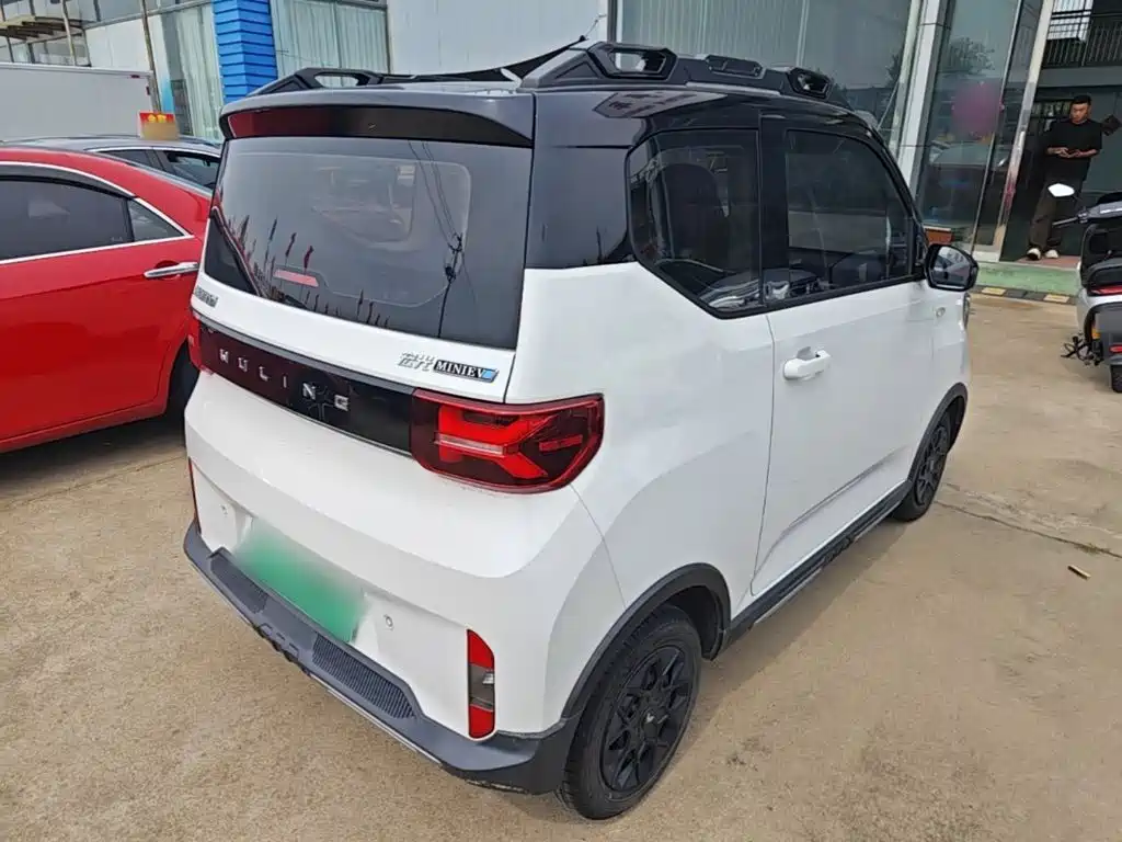 Wuling MINIEV — миниатюра 7