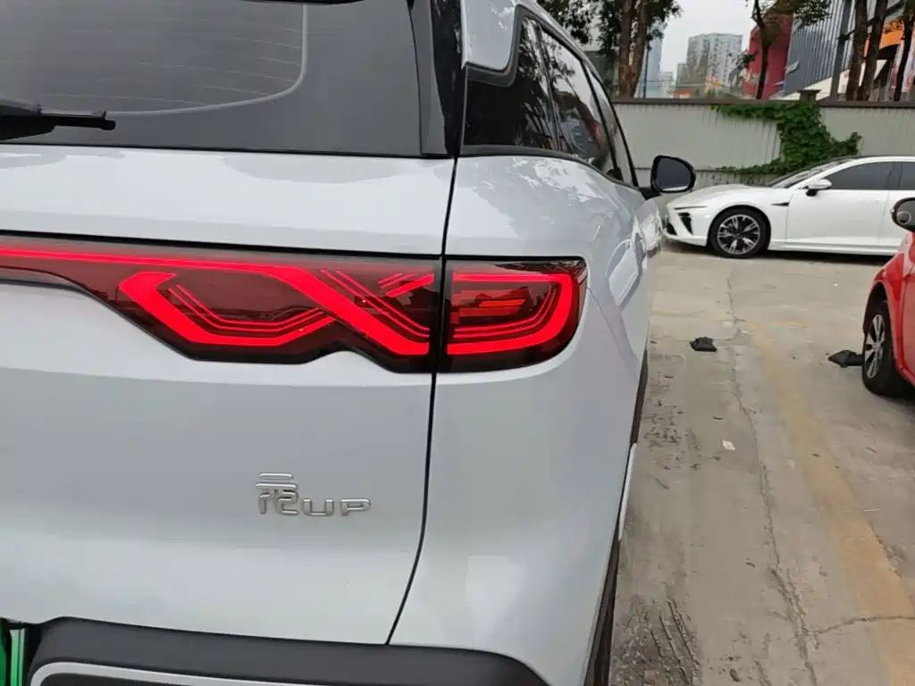 BYD Yuan UP — миниатюра 8