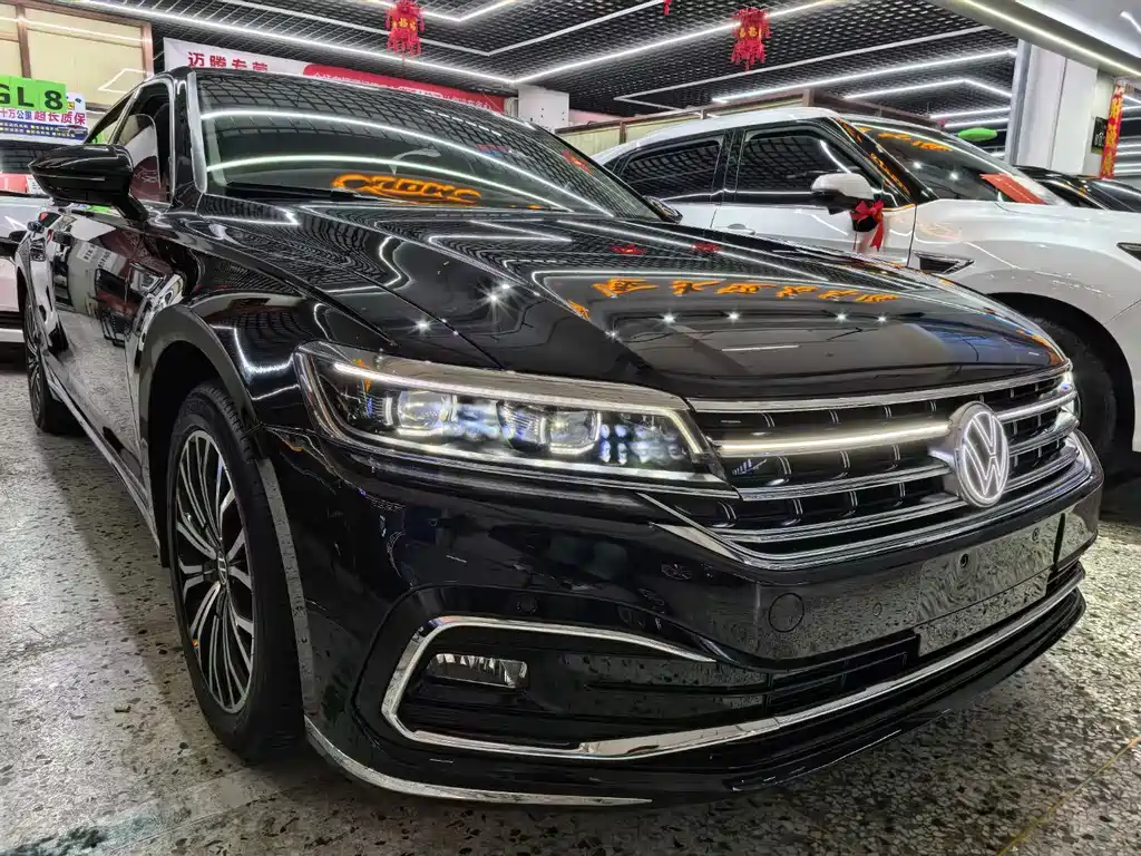 VOLKSWAGEN HUIANG