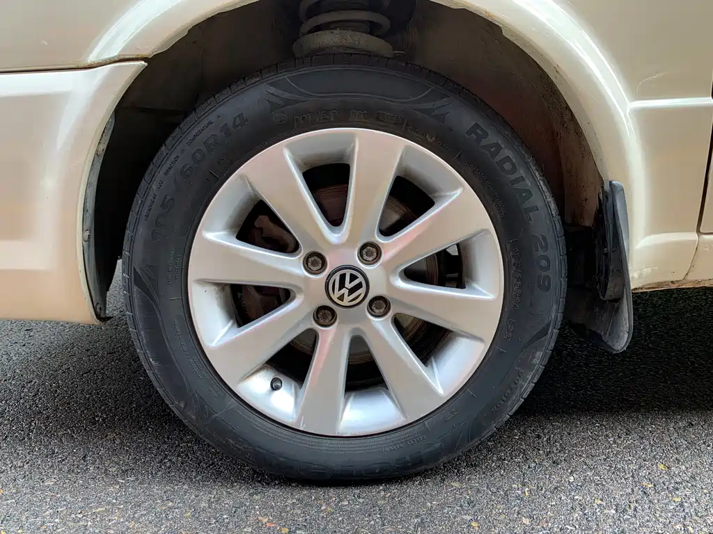 Volkswagen Jetta — миниатюра 14