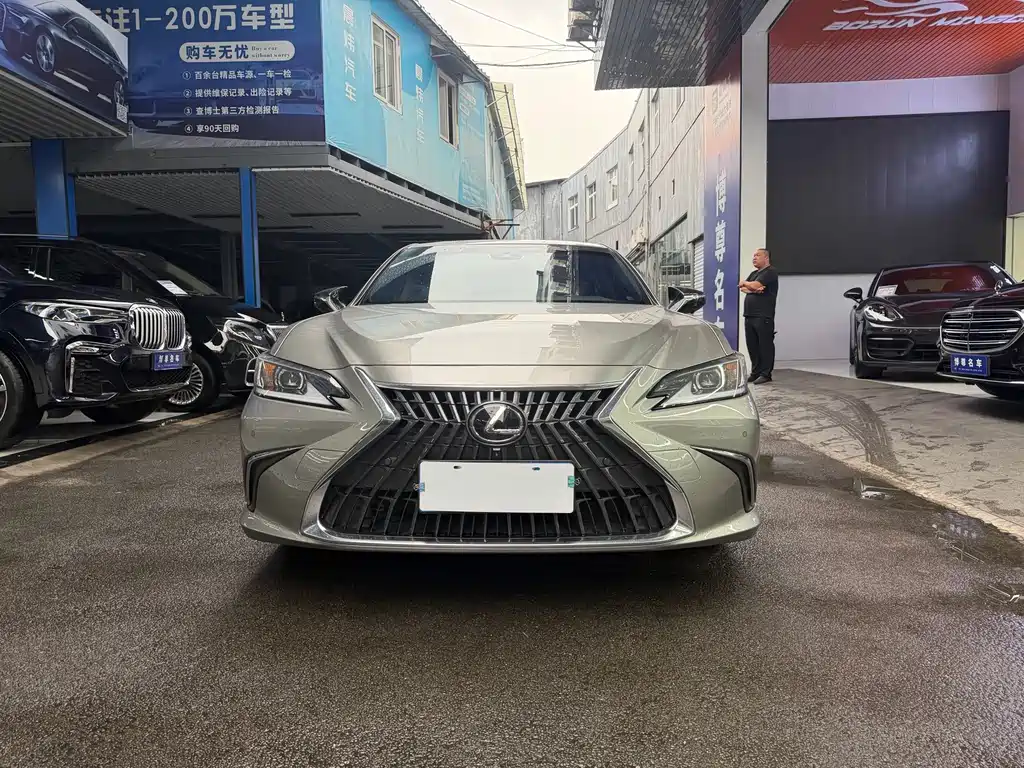 Lexus ES — миниатюра 2