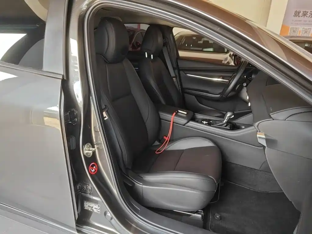 Mazda 3 Axela — миниатюра 25