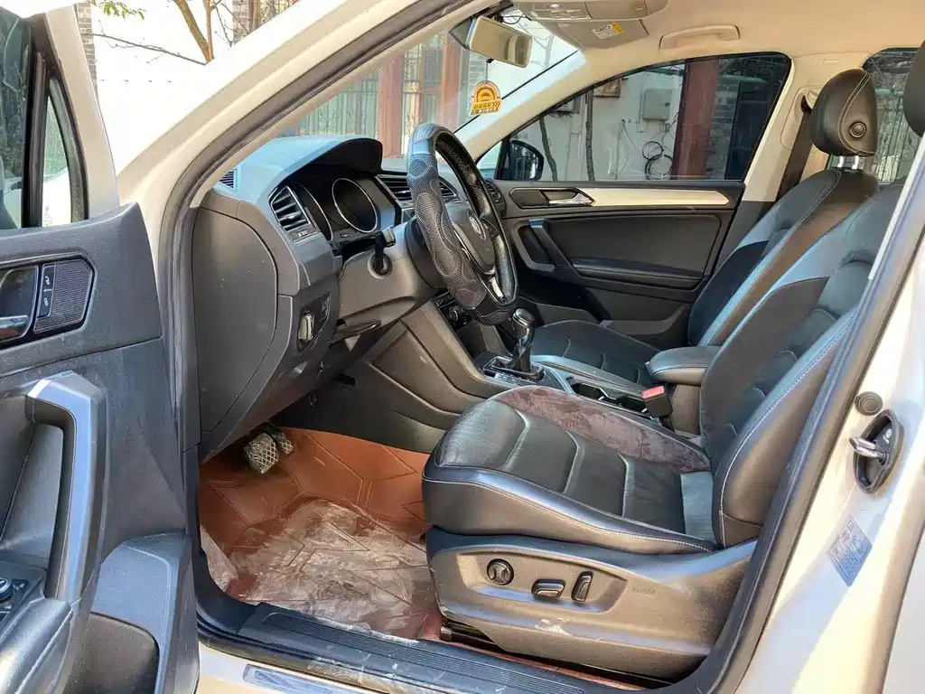 Volkswagen Tiguan L — миниатюра 8