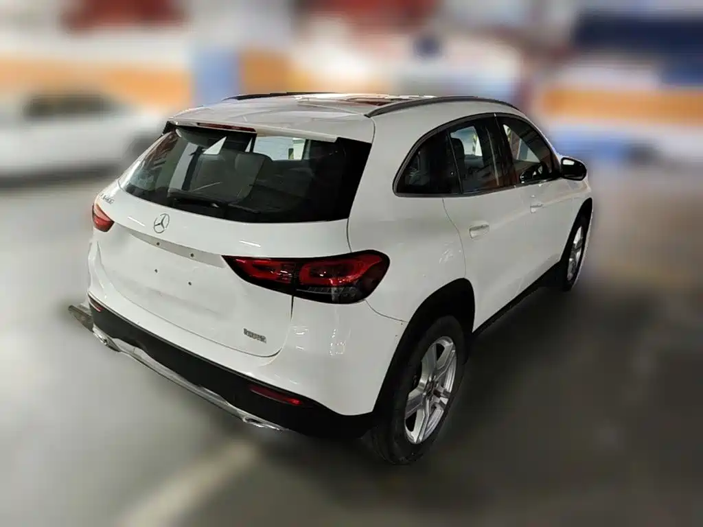 Mercedes-Benz GLA — миниатюра 10