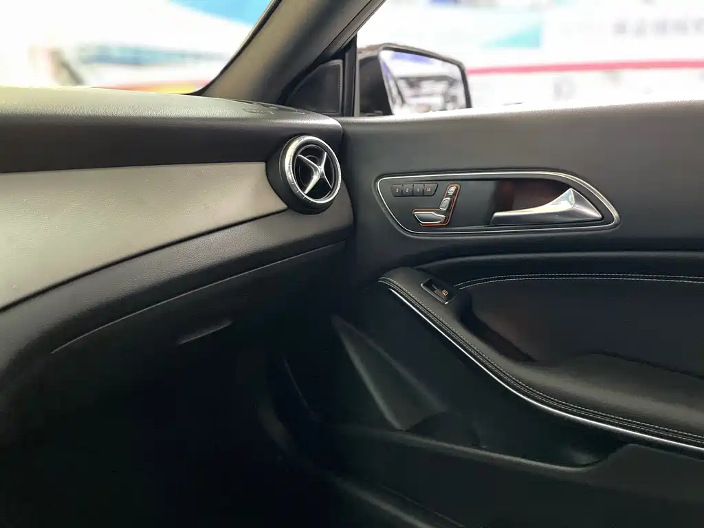 Mercedes-Benz CLA (Import) — миниатюра 14