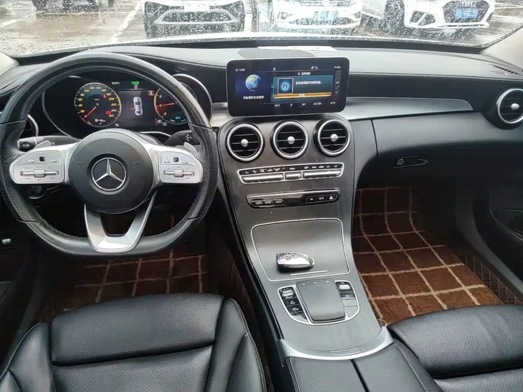 Mercedes-Benz C-Class — миниатюра 13