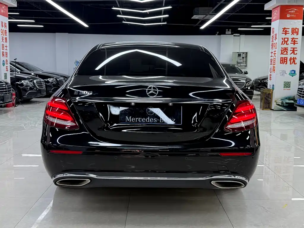 MERCEDES-BENZ E CLASS