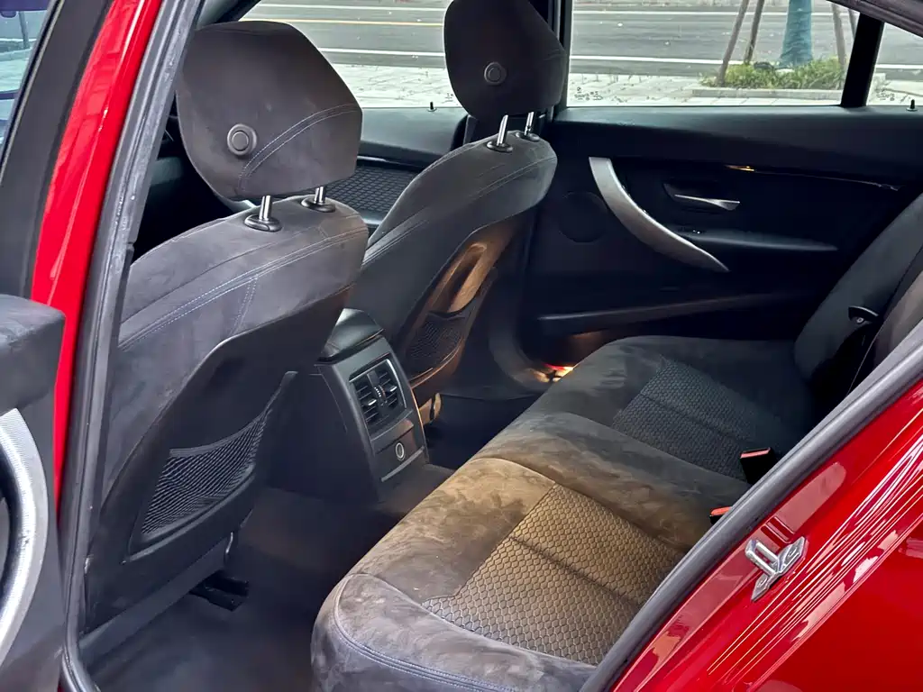 BMW 3 Series — миниатюра 8
