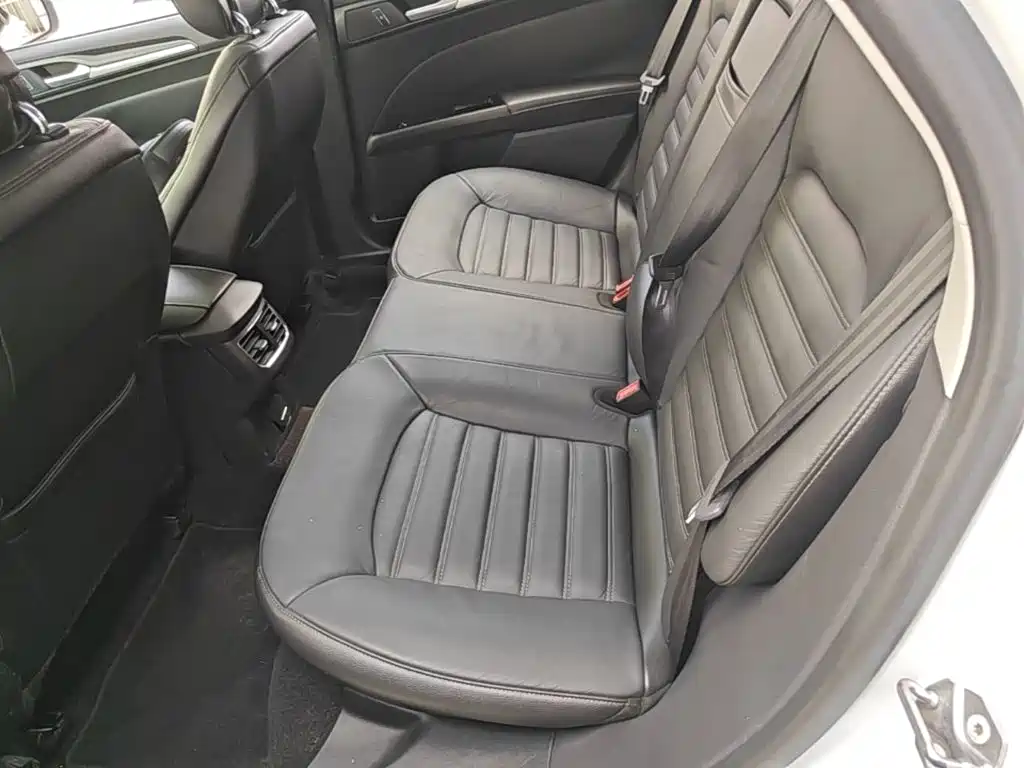 Ford Mondeo — миниатюра 17
