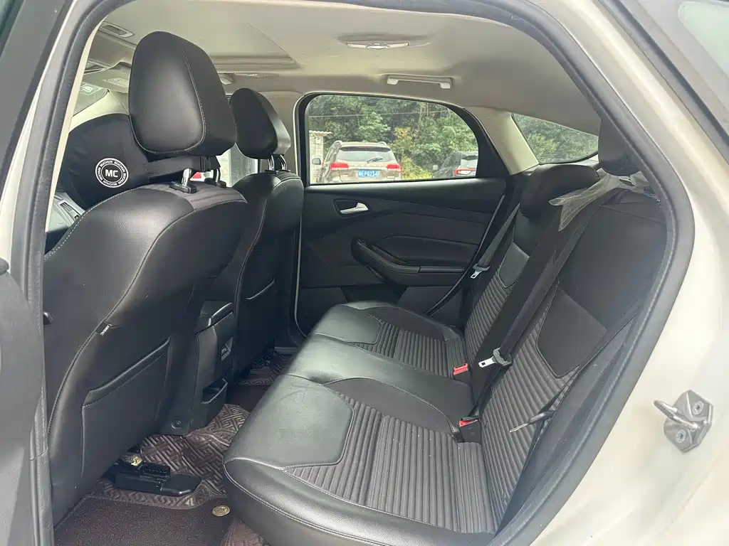 Ford Focus — миниатюра 7