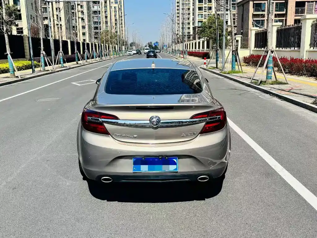 Buick Regal — миниатюра 8