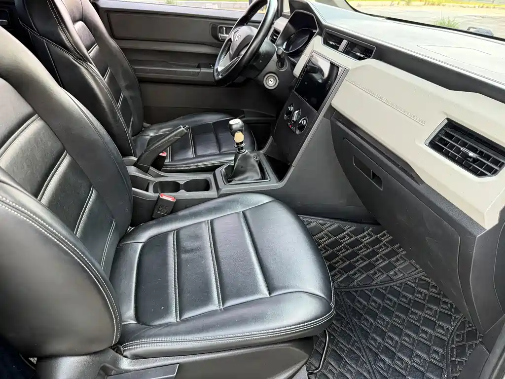 Wuling Hongguang PLUS — миниатюра 4