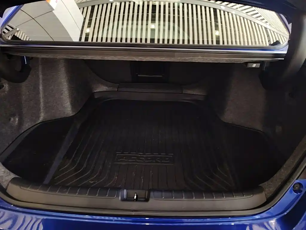 Honda Accord — миниатюра 19