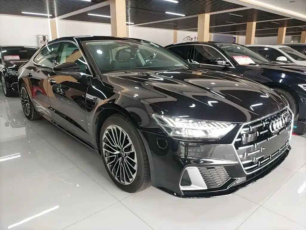 Заказать Audi A7L 2026 года за 6 668 866 ₽  из Китая