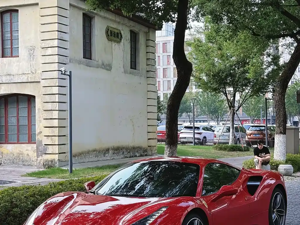 Ferrari 488