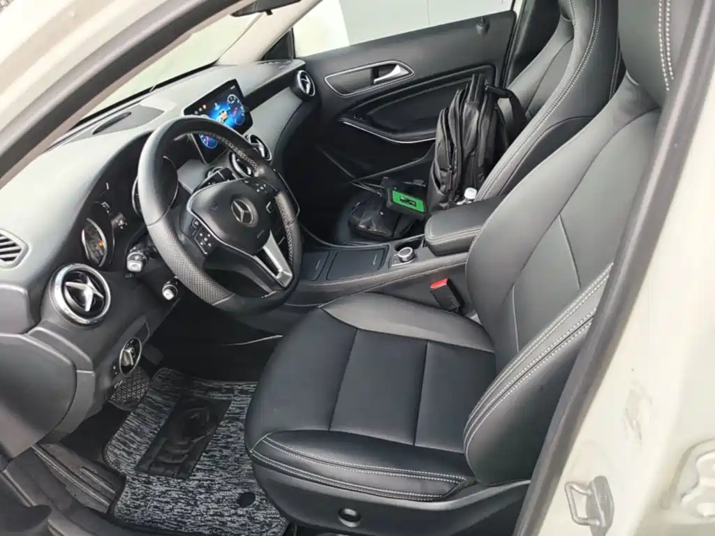 Mercedes-Benz GLA (Import) — миниатюра 15