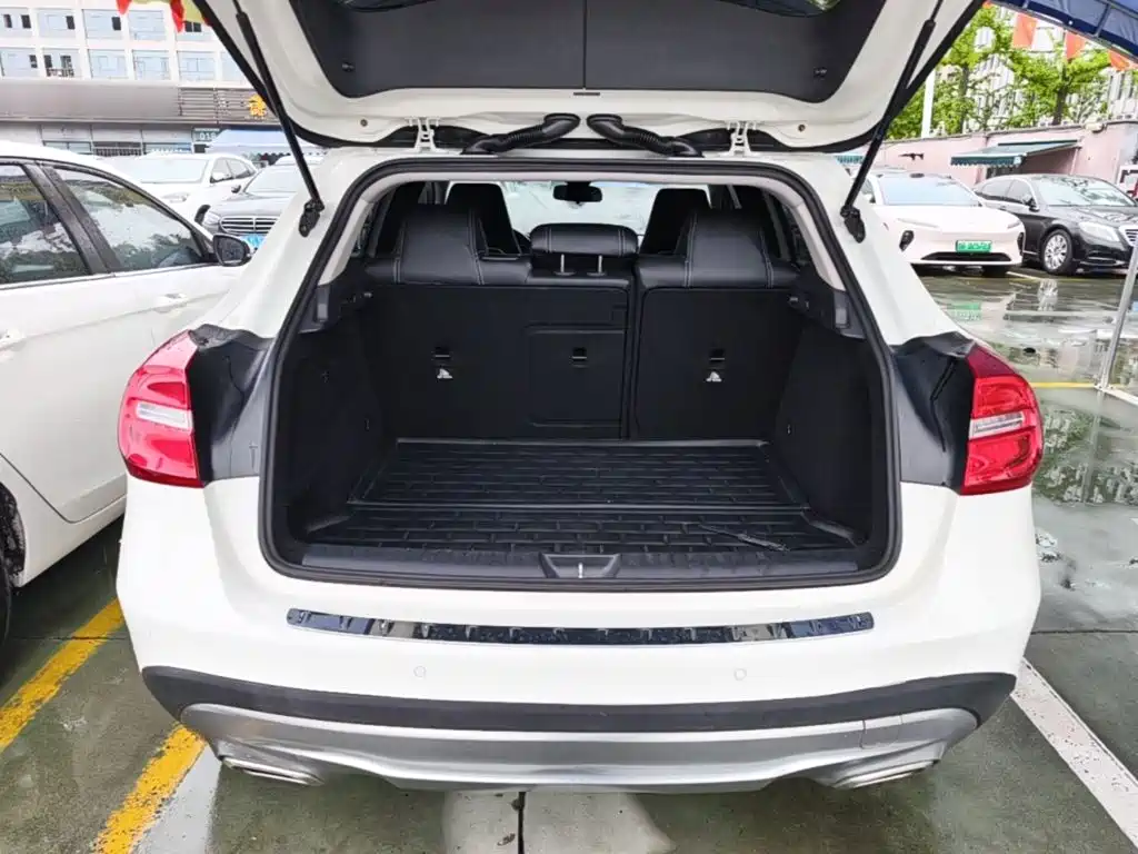 Mercedes-Benz GLA (Import) — миниатюра 19