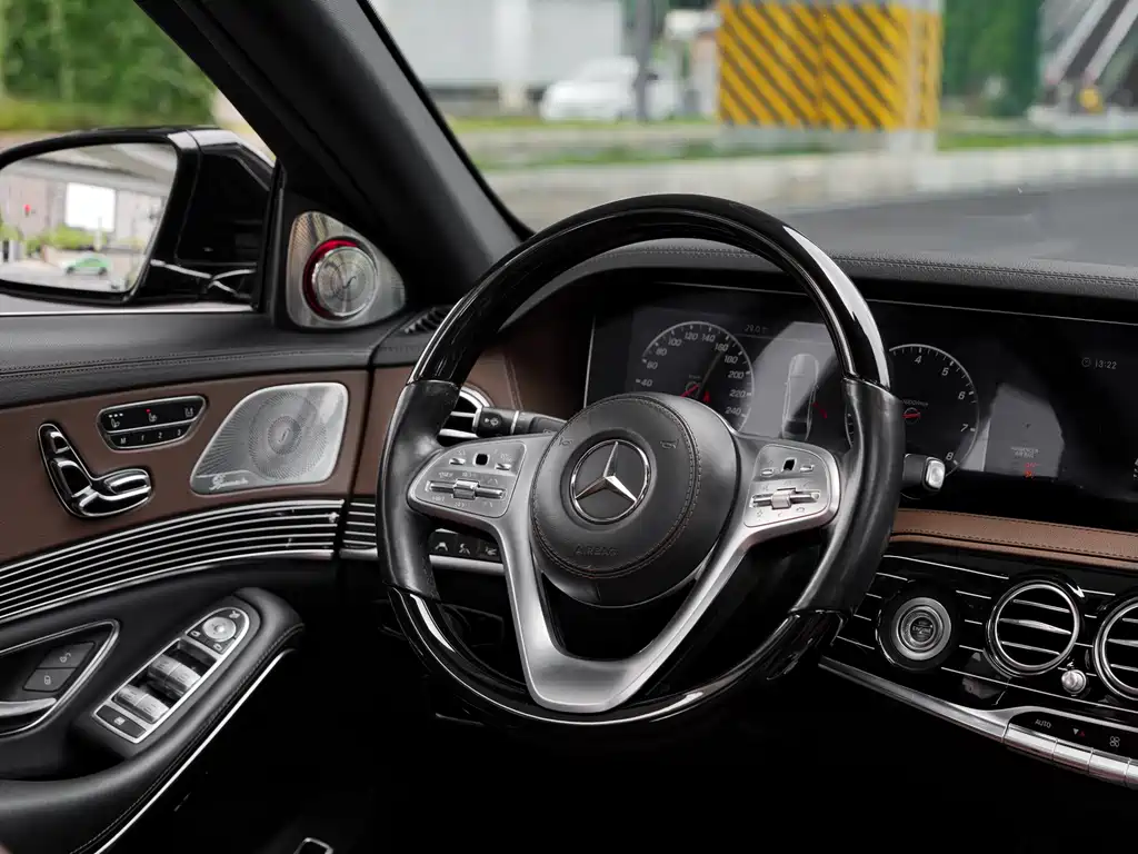 Mercedes-Benz Maybach S-Class S 560 4MATIC, фото 51