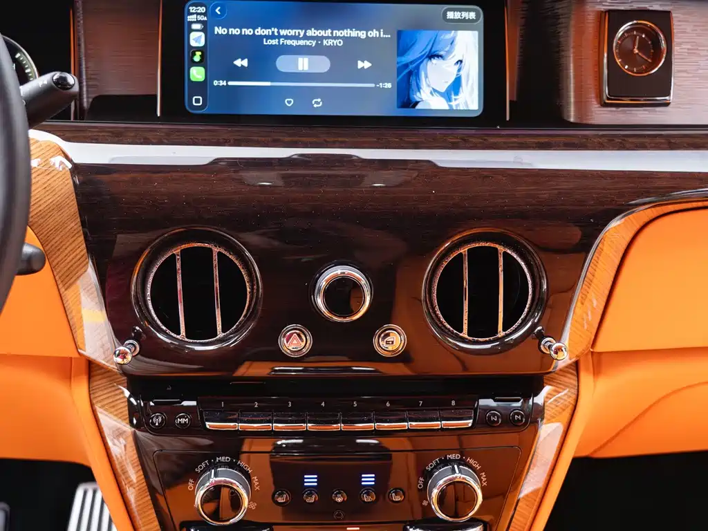 Rolls-Royce Phantom — миниатюра 21