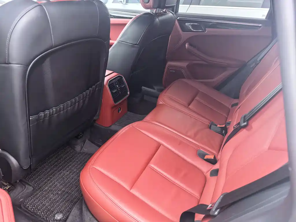 Porsche Macan — миниатюра 8