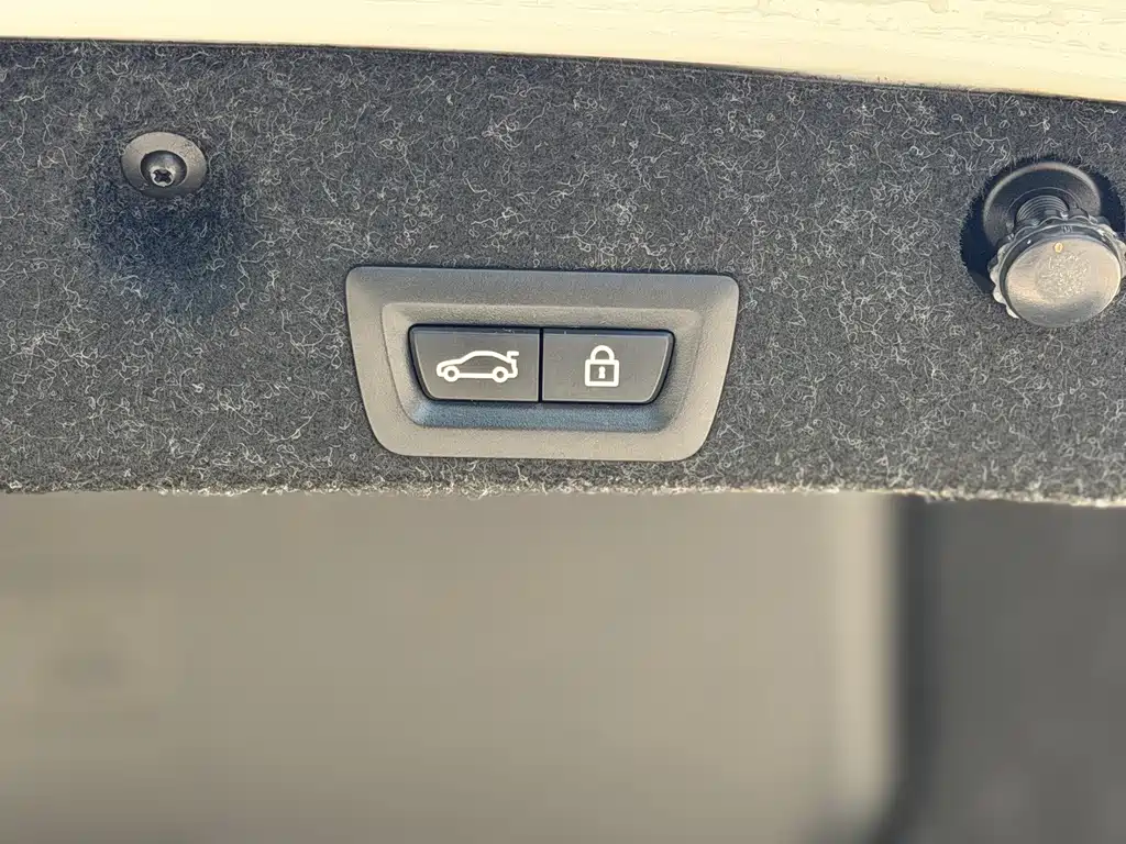 BMW 5 Series — миниатюра 16