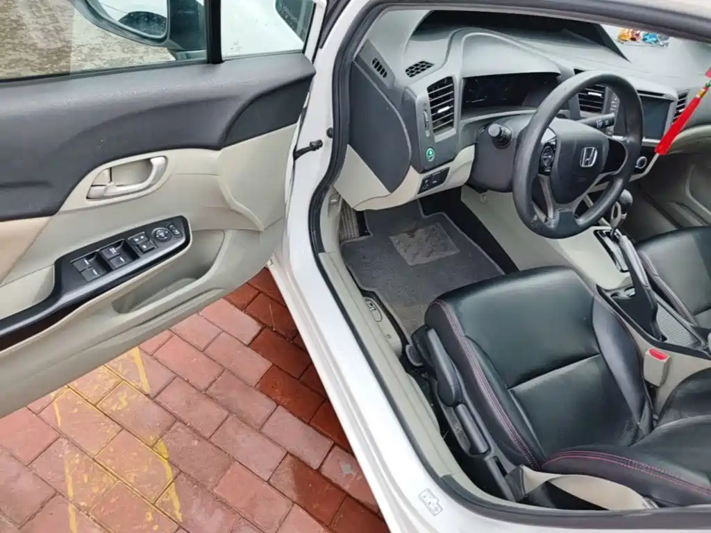Honda Civic — миниатюра 16