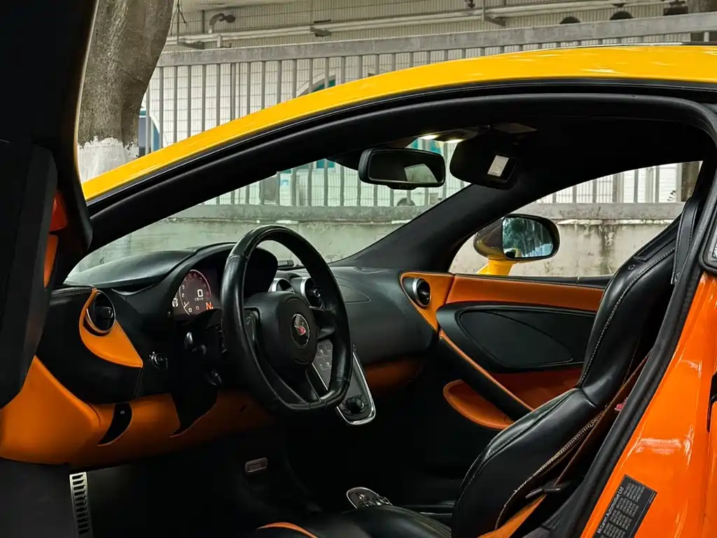 McLaren 570 2015 570S 3.8T Coupe