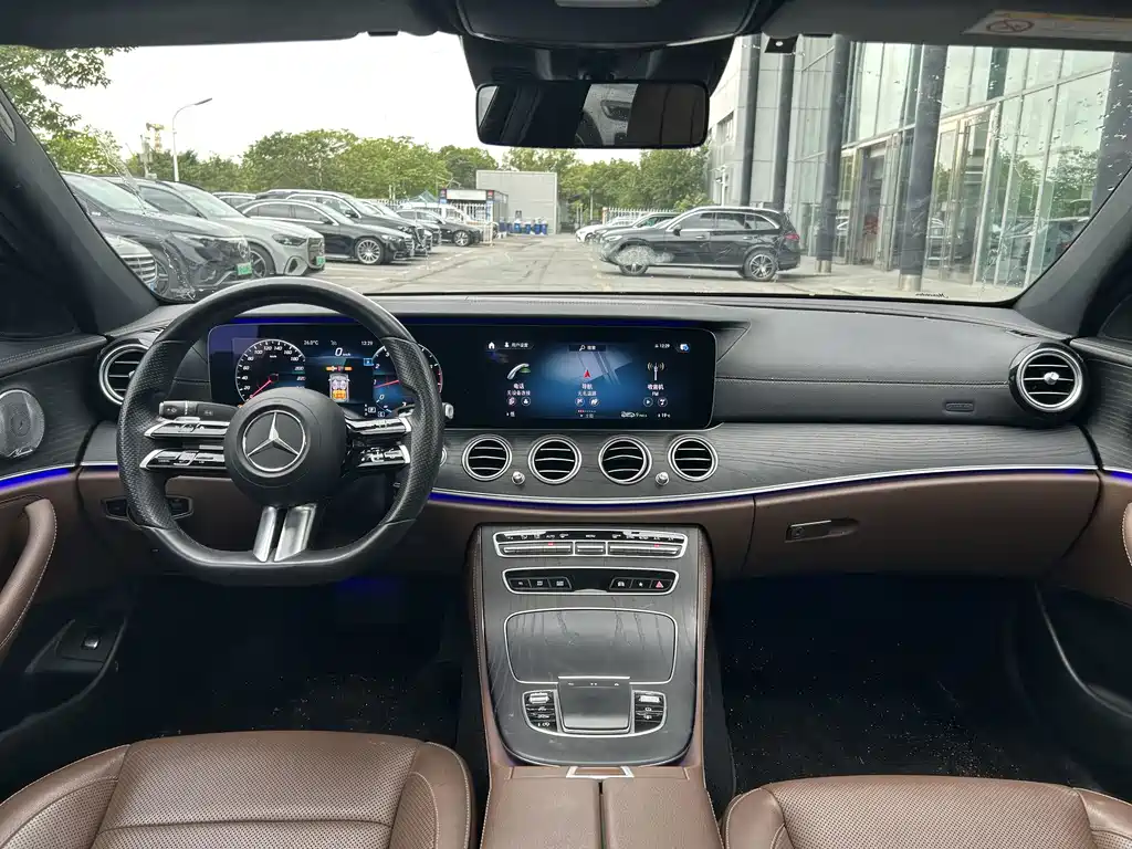 Mercedes-Benz E-Class — миниатюра 18